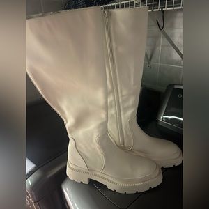 Never been worn Aldo size 9 boots